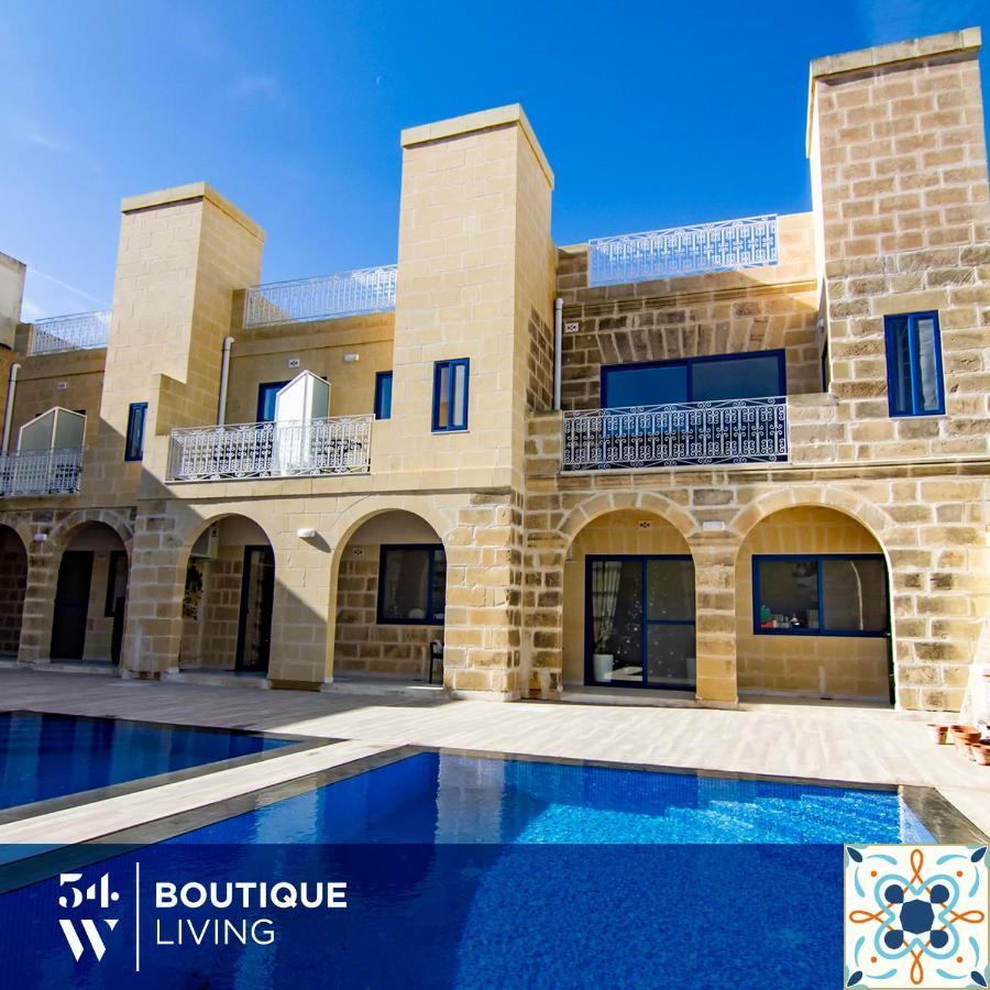 Fiftyfour West Boutique Living Bed & Breakfast Gharb  Exterior photo